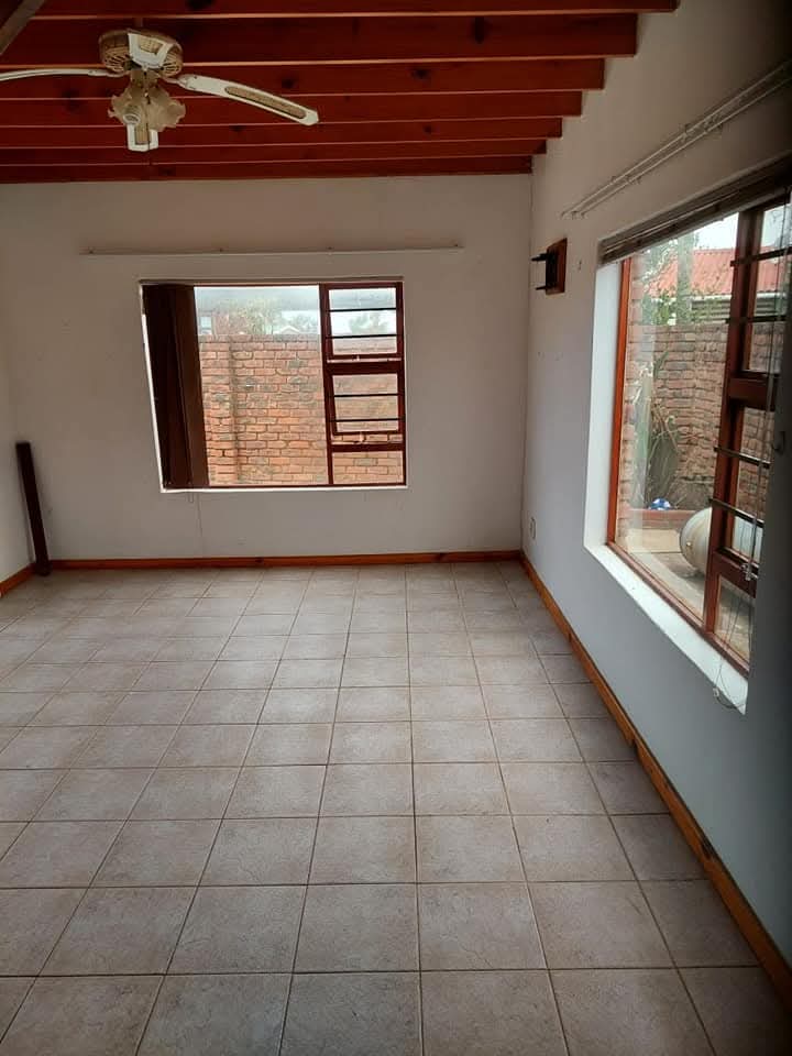 4 Bedroom Property for Sale in Seavale Eastern Cape